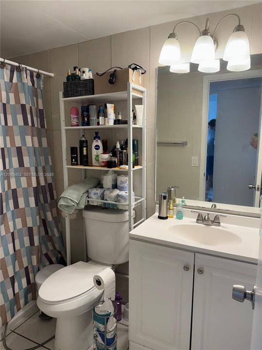 For Rent: $2,050 (2 beds, 2 baths, 882 Square Feet)