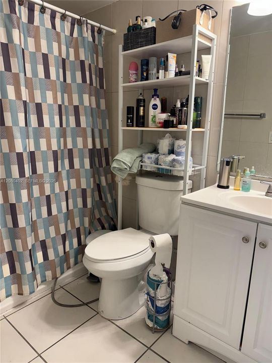 For Rent: $2,050 (2 beds, 2 baths, 882 Square Feet)