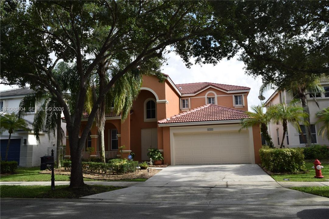 For Sale: $1,200,000 (5 beds, 4 baths, 2826 Square Feet)