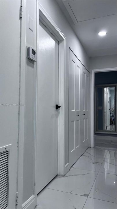 For Sale: $475,000 (2 beds, 2 baths, 1169 Square Feet)