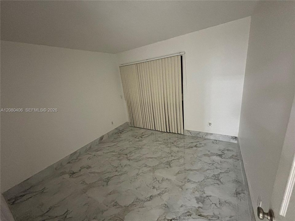 For Rent: $2,500 (2 beds, 2 baths, 870 Square Feet)
