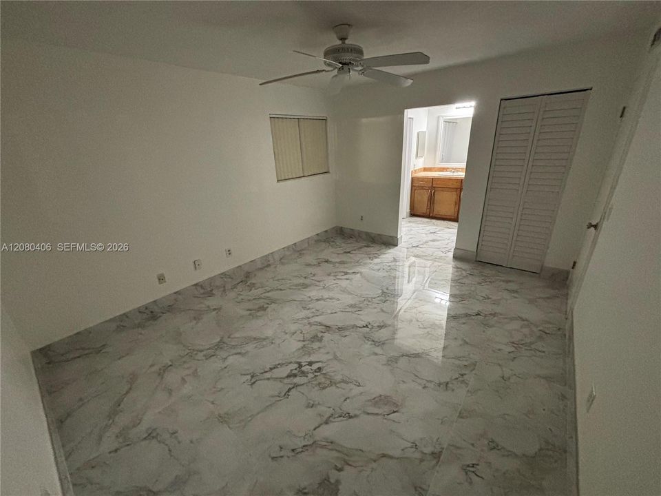 For Rent: $2,500 (2 beds, 2 baths, 870 Square Feet)