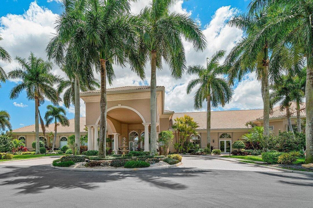 CLUBHOUSE