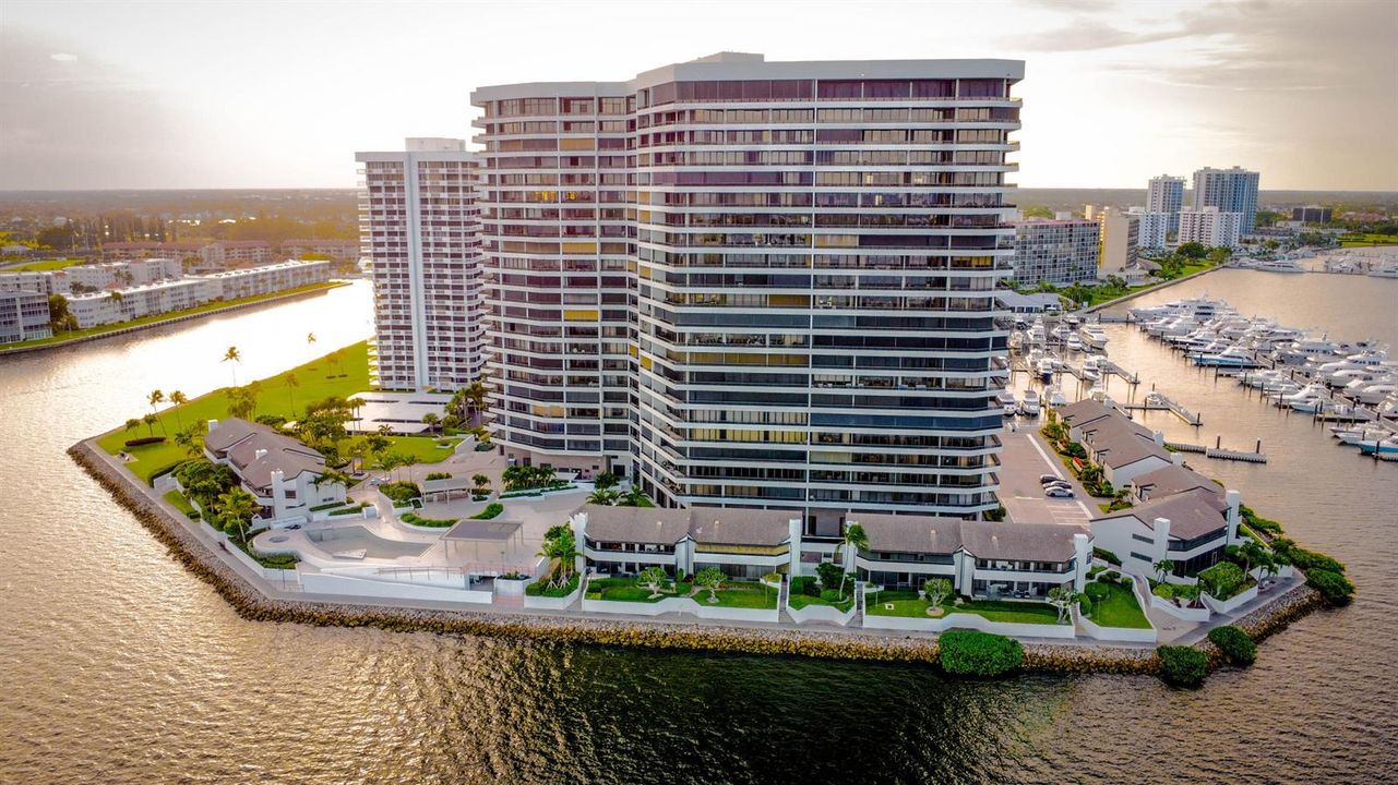 Lake Point Tower