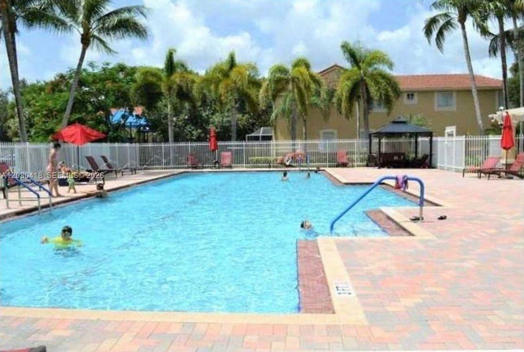 En Renta: $3,800 (4 camas, 2 baños, 1728 Pies cuadrados)