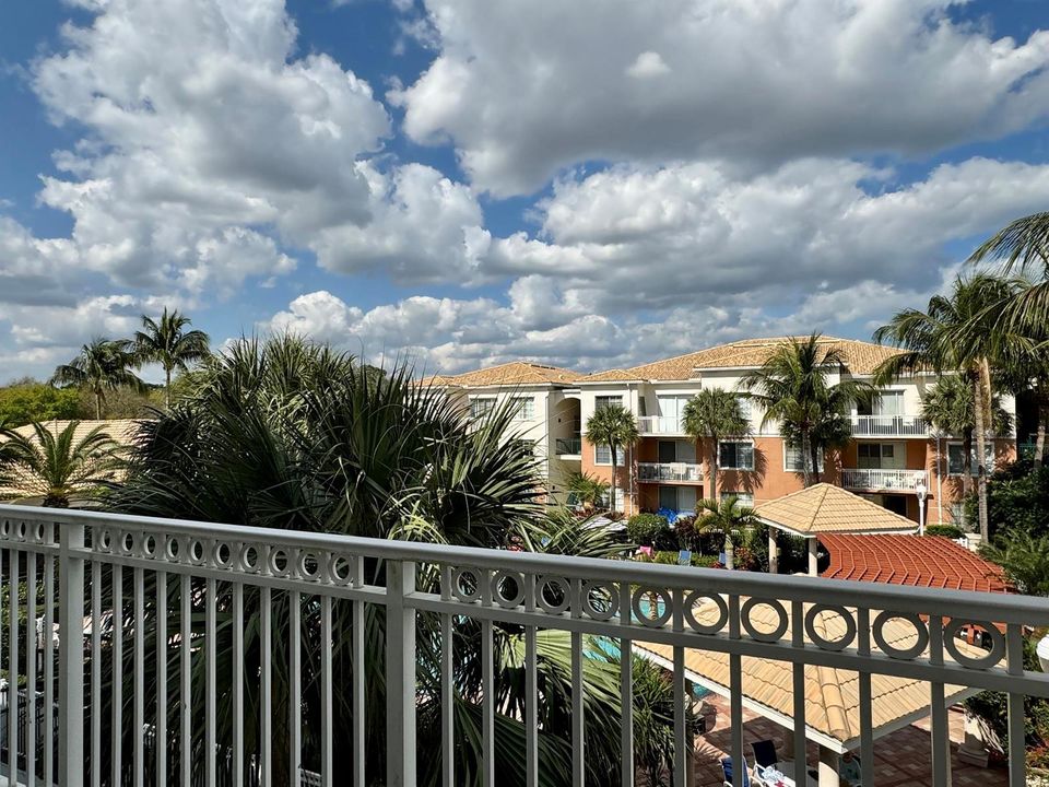 13 - Private Balcony