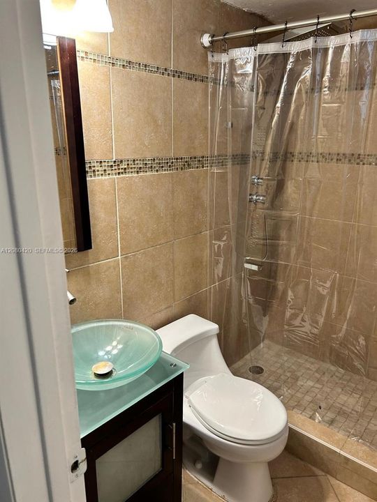 For Sale: $275,000 (0 beds, 1 baths, 370 Square Feet)