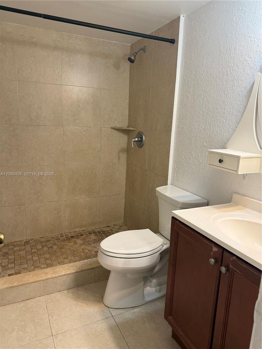 En Venta: $180,000 (2 camas, 2 baños, 768 Pies cuadrados)