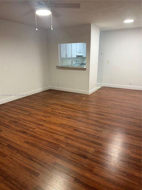 En Venta: $180,000 (2 camas, 2 baños, 768 Pies cuadrados)