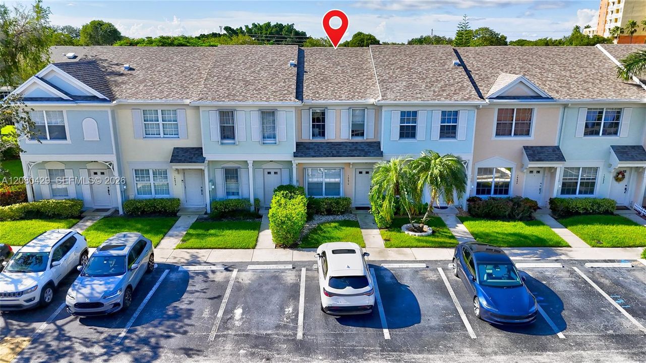 For Sale: $404,999 (2 beds, 1 baths, 1110 Square Feet)