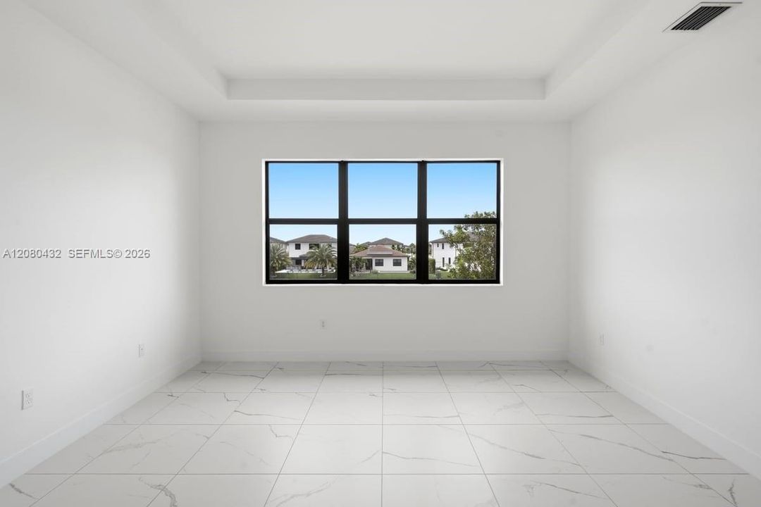 En Venta: $1,196,000 (4 camas, 3 baños, 2704 Pies cuadrados)