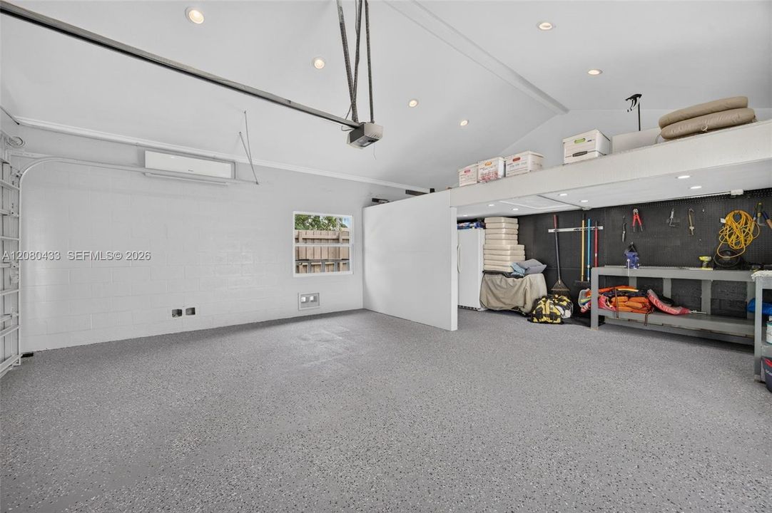 For Sale: $879,000 (4 beds, 2 baths, 1712 Square Feet)