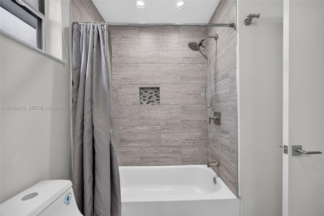 For Sale: $879,000 (4 beds, 2 baths, 1712 Square Feet)