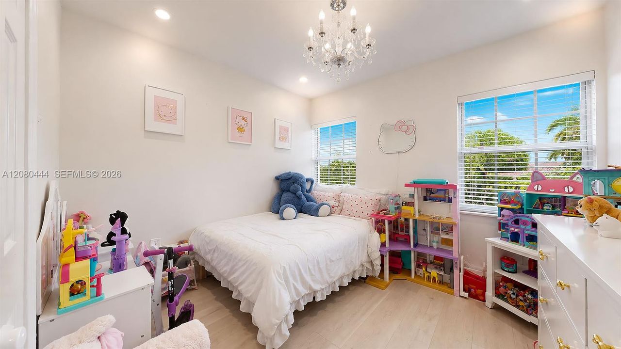 For Sale: $987,000 (4 beds, 2 baths, 1539 Square Feet)
