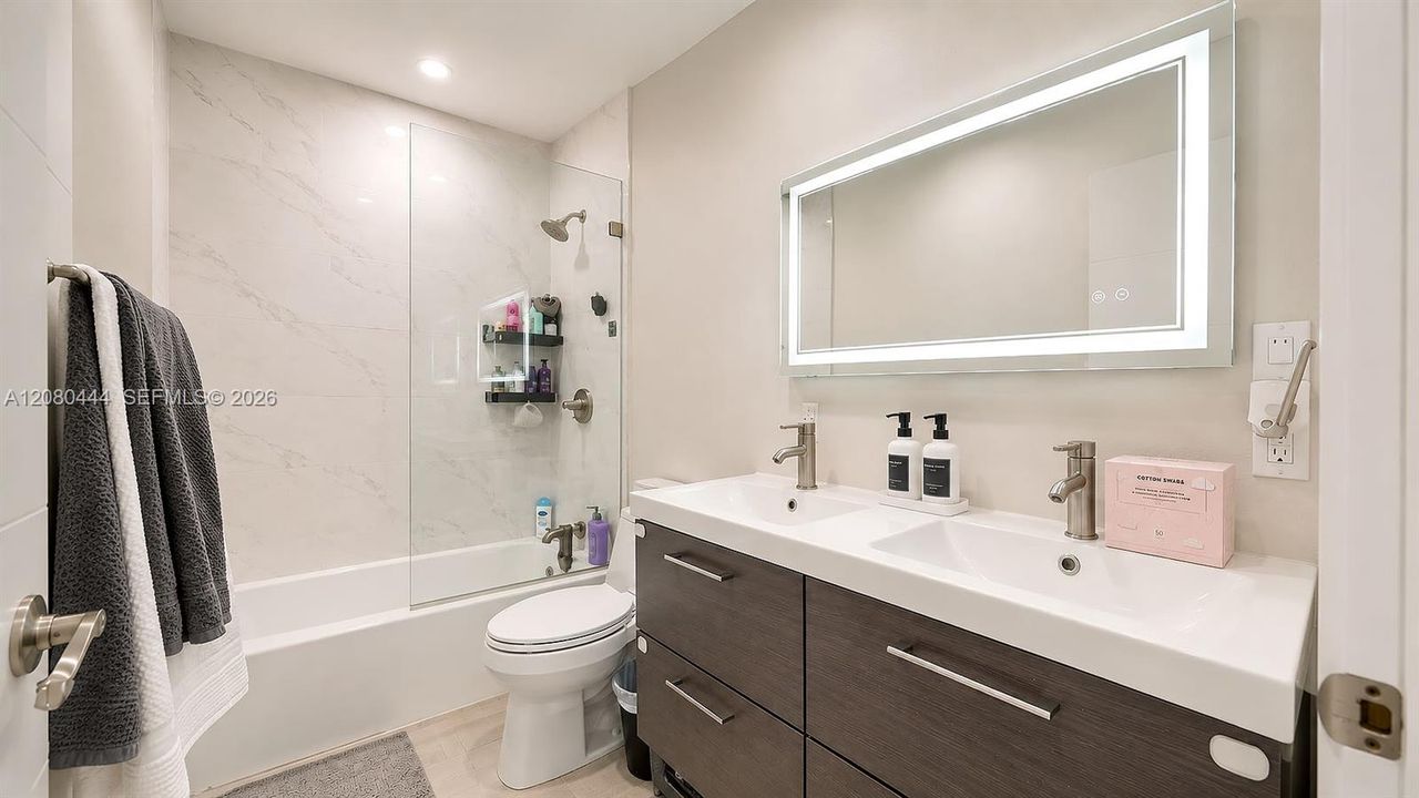 For Sale: $987,000 (4 beds, 2 baths, 1539 Square Feet)