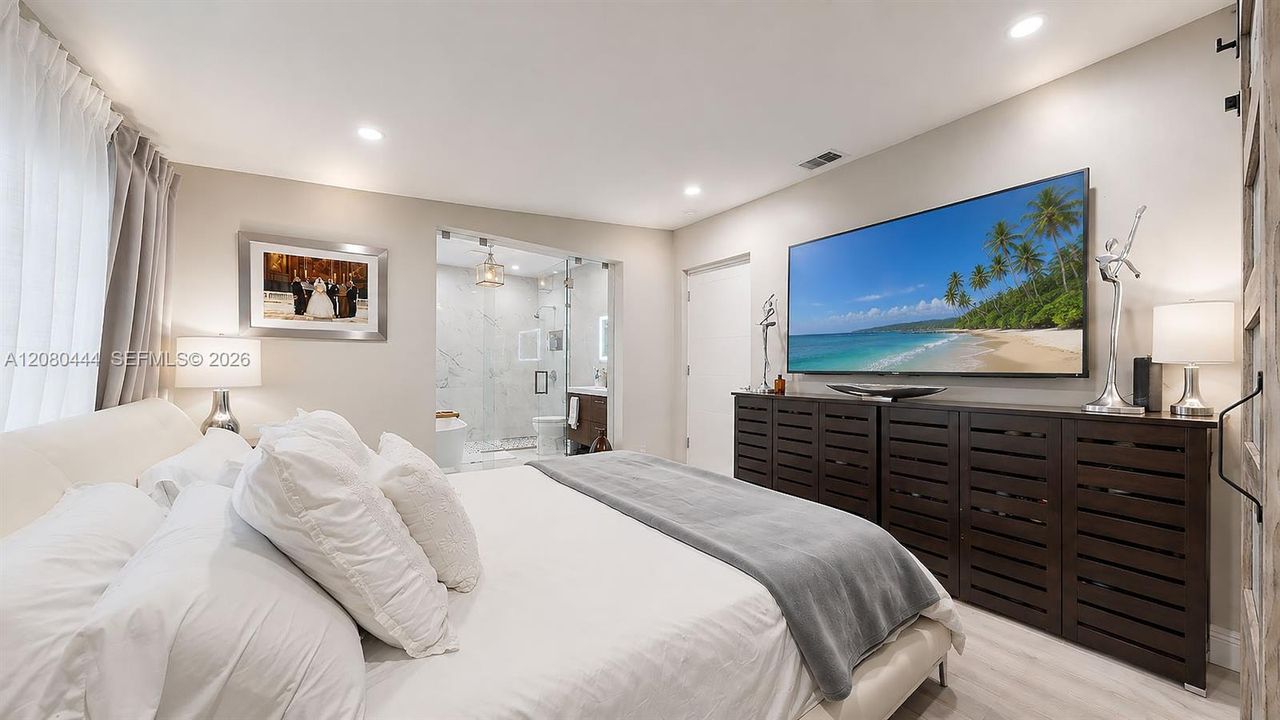 For Sale: $987,000 (4 beds, 2 baths, 1539 Square Feet)