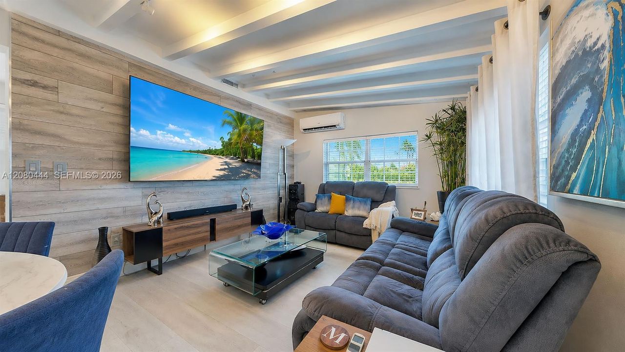 For Sale: $987,000 (4 beds, 2 baths, 1539 Square Feet)