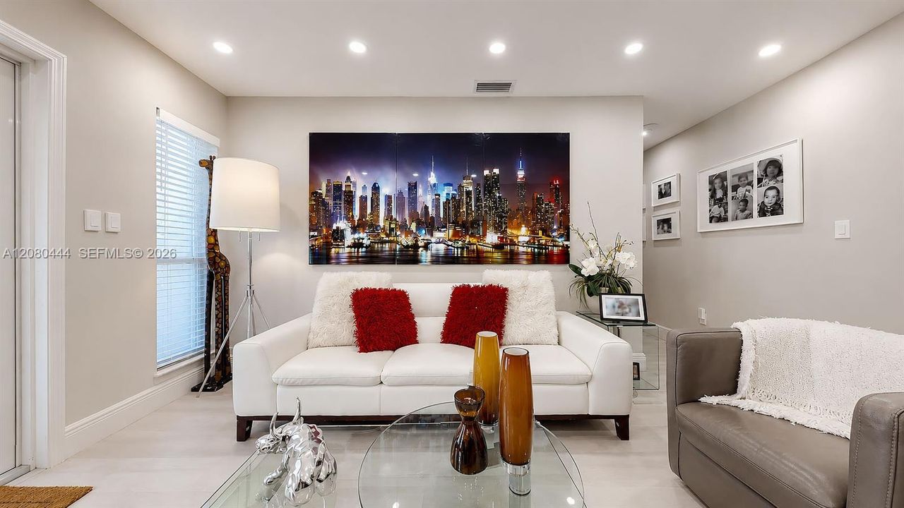 For Sale: $987,000 (4 beds, 2 baths, 1539 Square Feet)