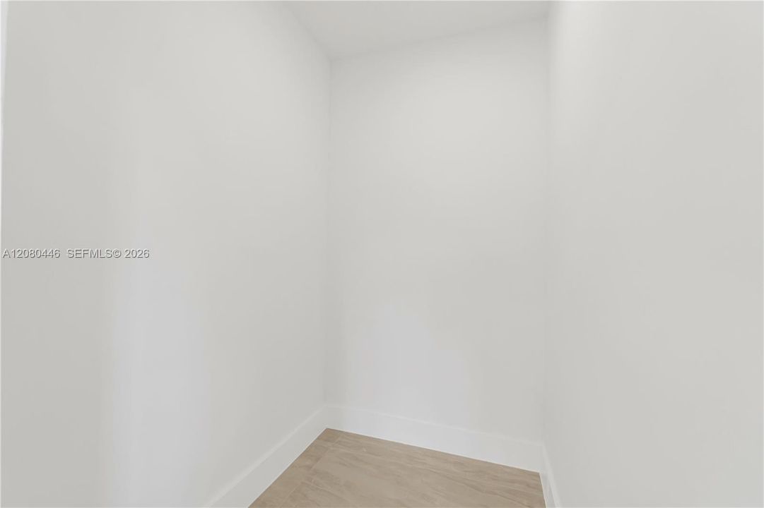 En Venta: $920,000 (4 camas, 3 baños, 1600 Pies cuadrados)