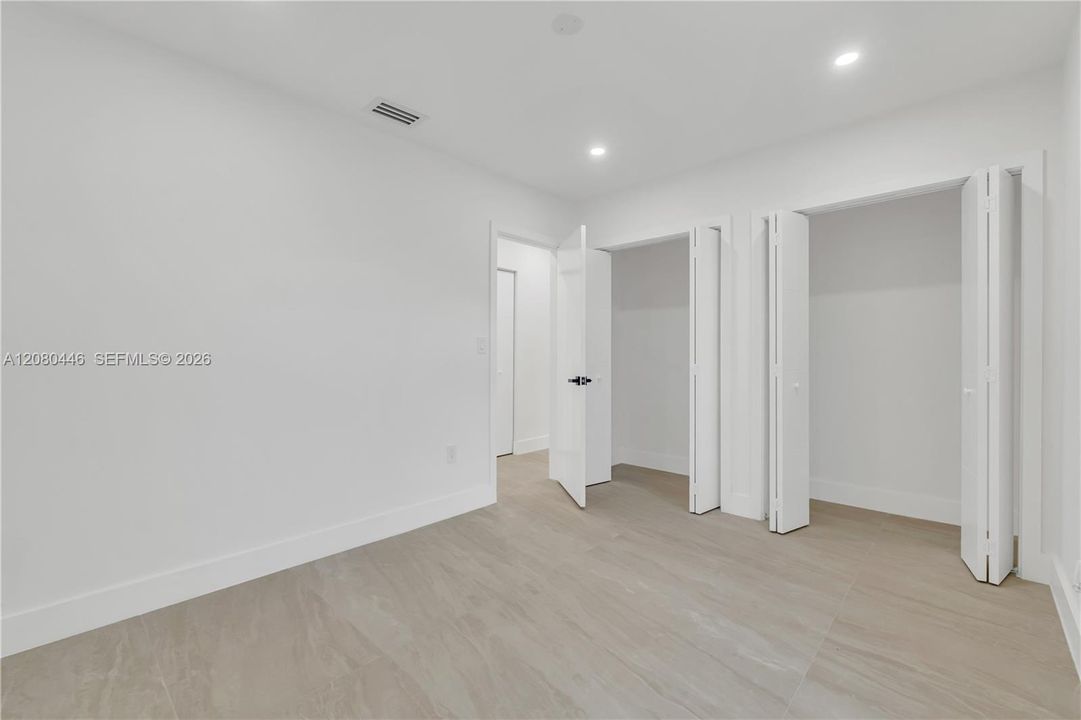 En Venta: $920,000 (4 camas, 3 baños, 1600 Pies cuadrados)