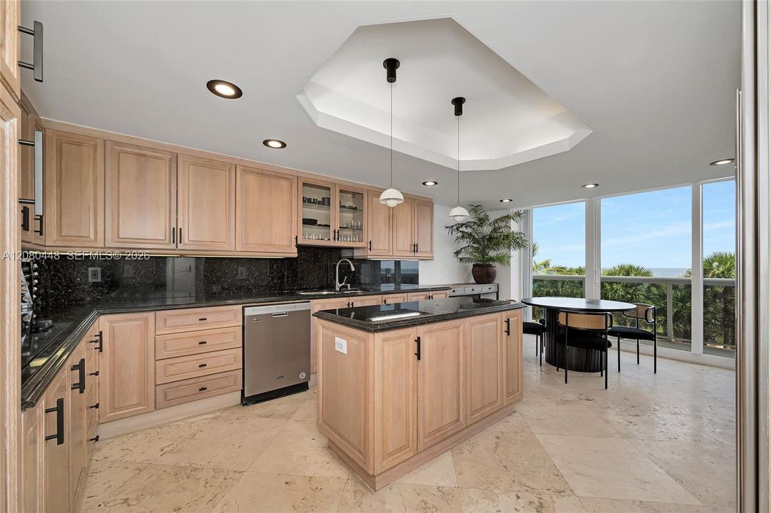 For Rent: $15,000 (3 beds, 3 baths, 2790 Square Feet)