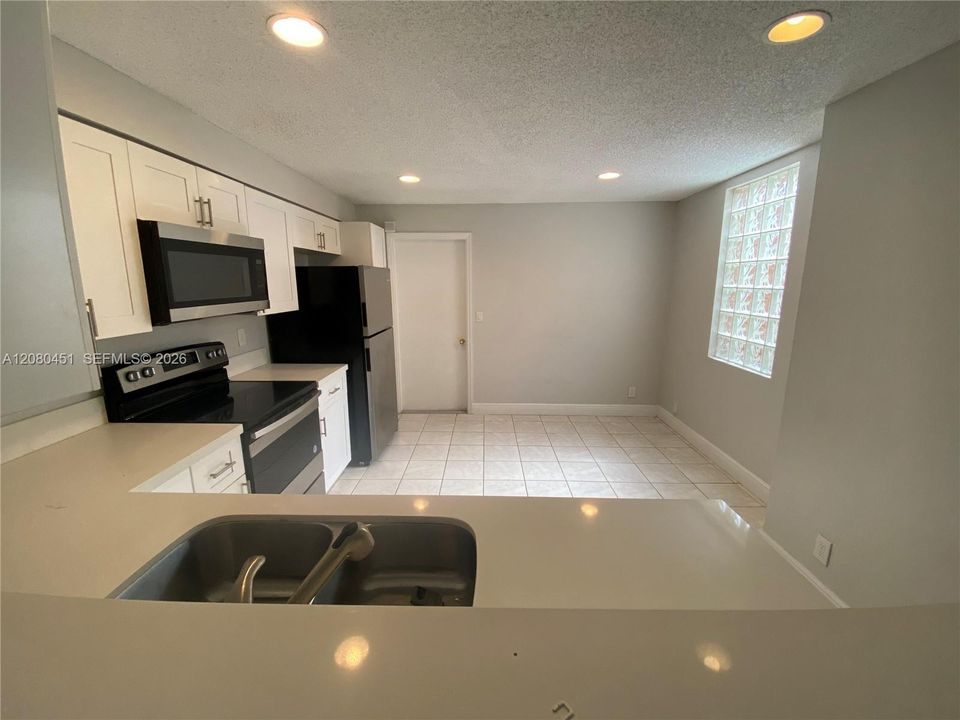 For Rent: $3,100 (3 beds, 2 baths, 1443 Square Feet)