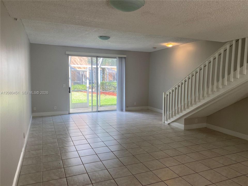 For Rent: $3,100 (3 beds, 2 baths, 1443 Square Feet)