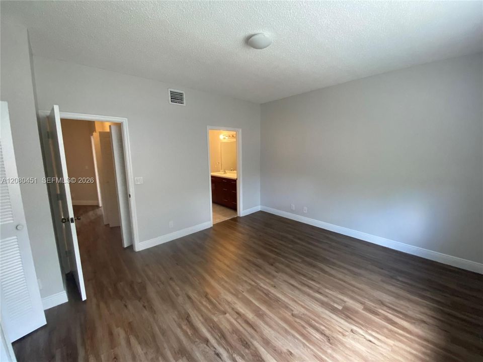 For Rent: $3,100 (3 beds, 2 baths, 1443 Square Feet)