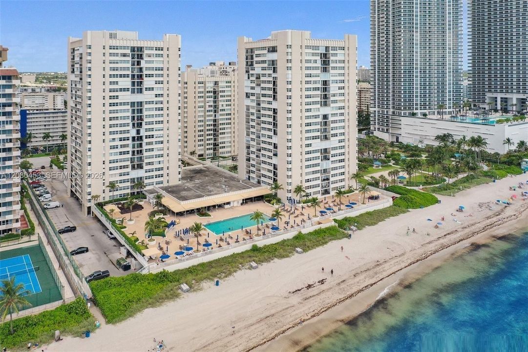 В аренду: $3,450 (2 спален, 2 ванн, 1350 Квадратных фут)