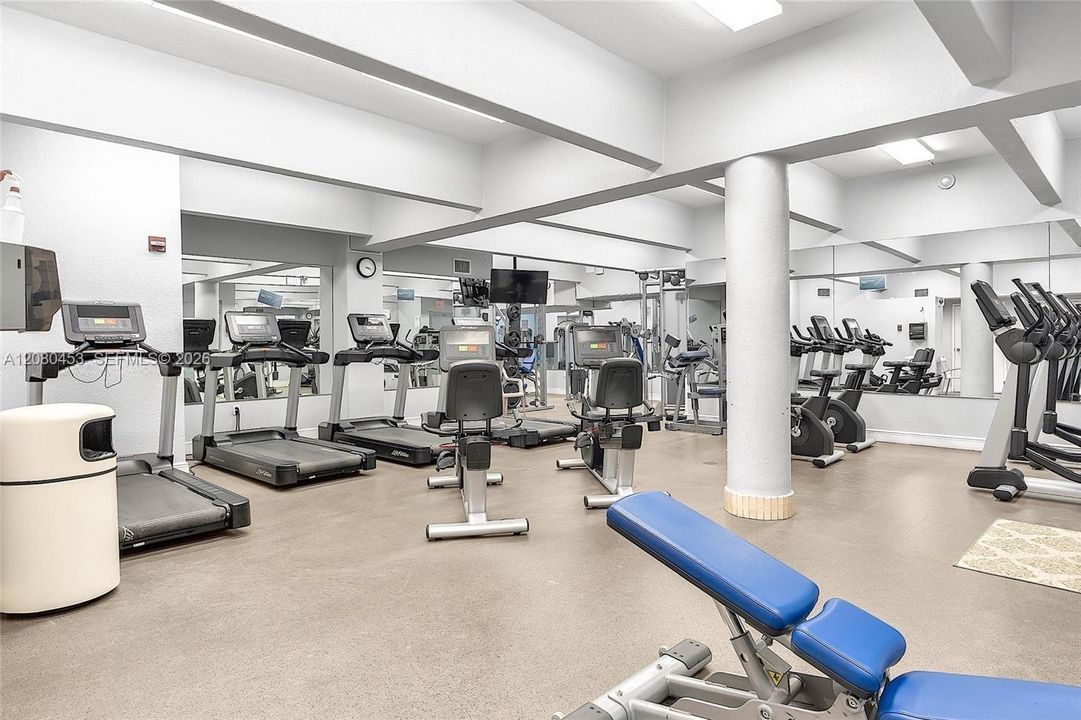 В аренду: $3,450 (2 спален, 2 ванн, 1350 Квадратных фут)