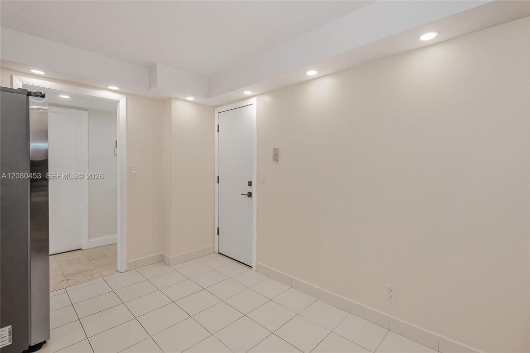 В аренду: $3,450 (2 спален, 2 ванн, 1350 Квадратных фут)
