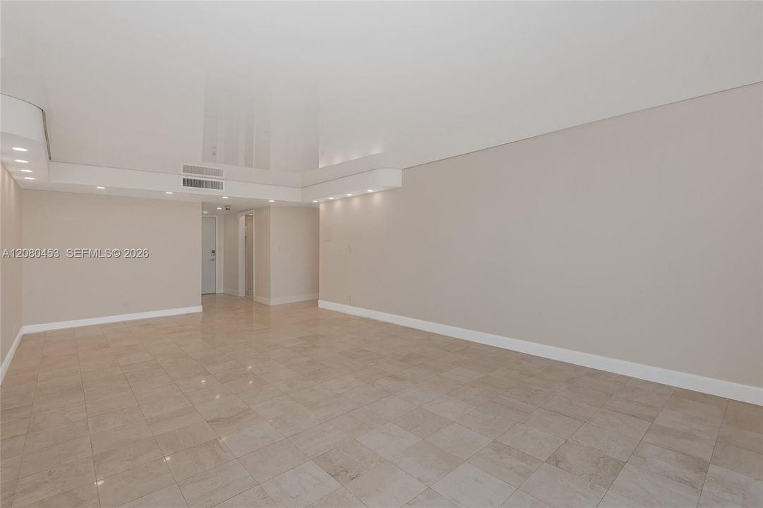 В аренду: $3,450 (2 спален, 2 ванн, 1350 Квадратных фут)