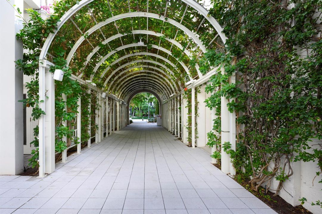 ROSEMARY SQUARE