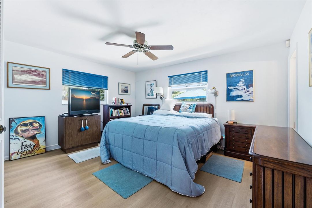 VIRTUAL STAGED PRIMARY BEDROOM