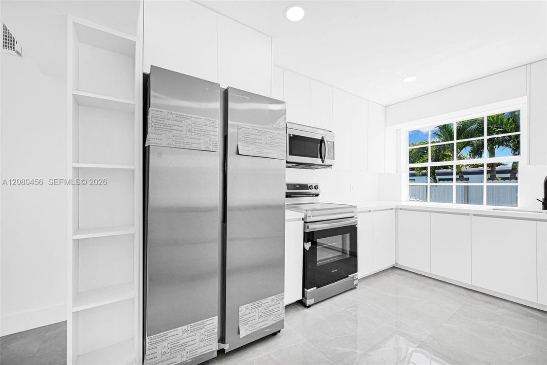 En Venta: $809,000 (5 camas, 3 baños, 1854 Pies cuadrados)