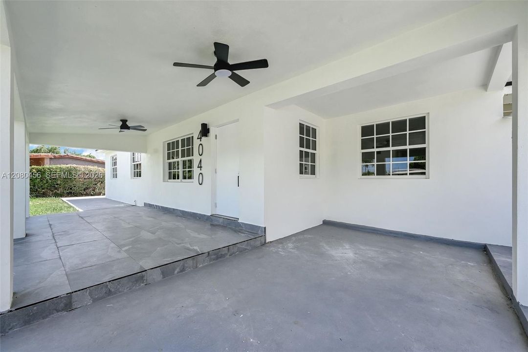 En Venta: $809,000 (5 camas, 3 baños, 1854 Pies cuadrados)