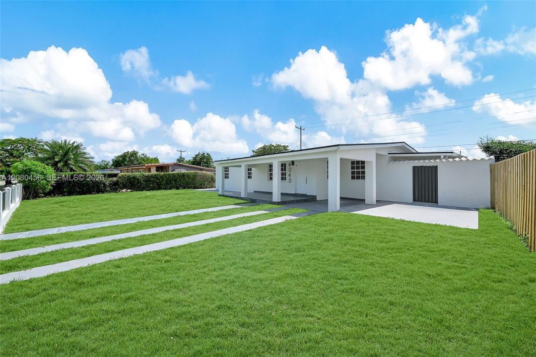 En Venta: $809,000 (5 camas, 3 baños, 1854 Pies cuadrados)