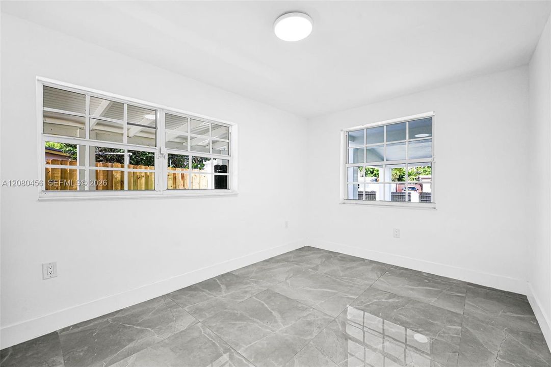 En Venta: $809,000 (5 camas, 3 baños, 1854 Pies cuadrados)