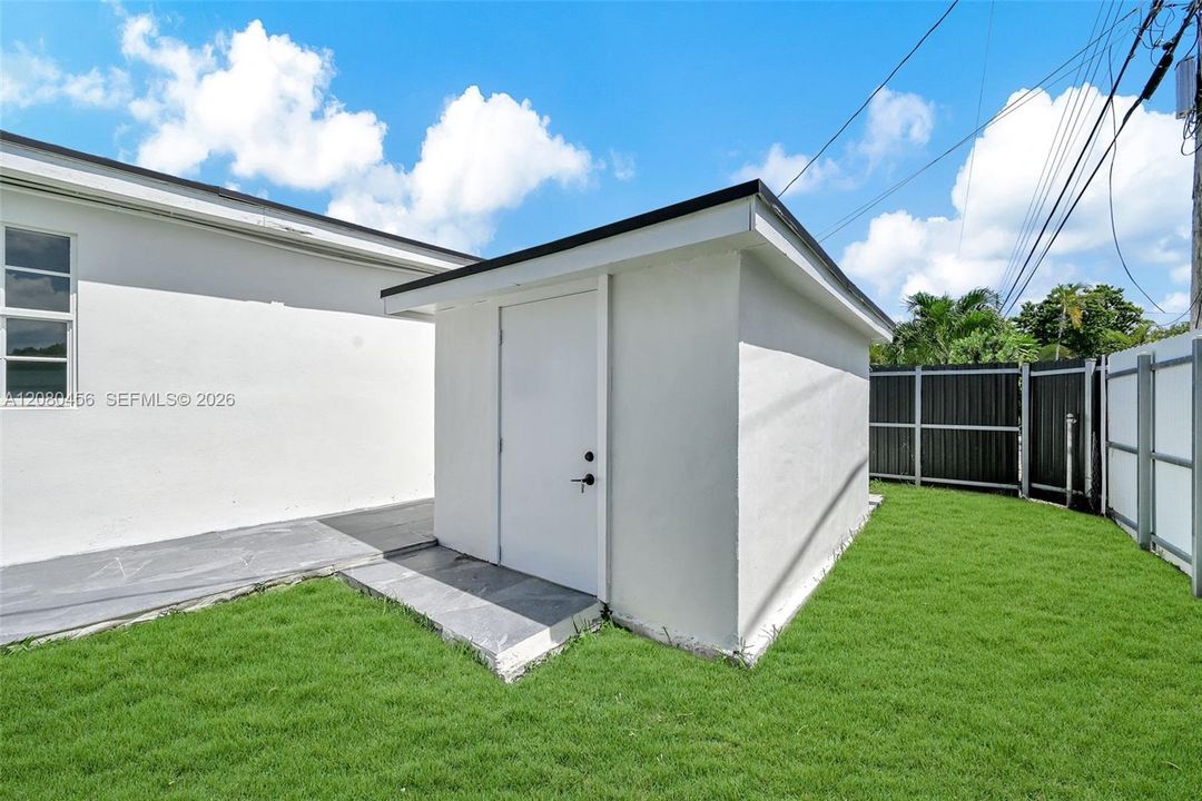 En Venta: $809,000 (5 camas, 3 baños, 1854 Pies cuadrados)