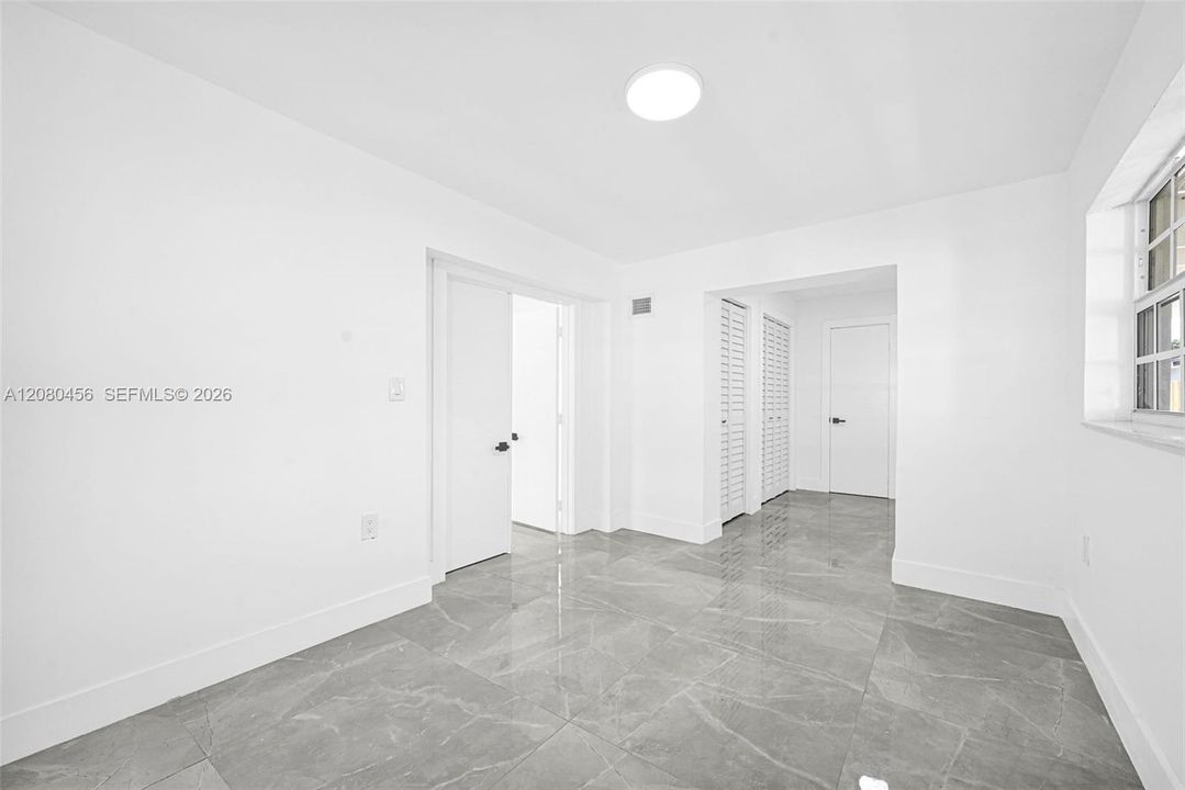 En Venta: $809,000 (5 camas, 3 baños, 1854 Pies cuadrados)