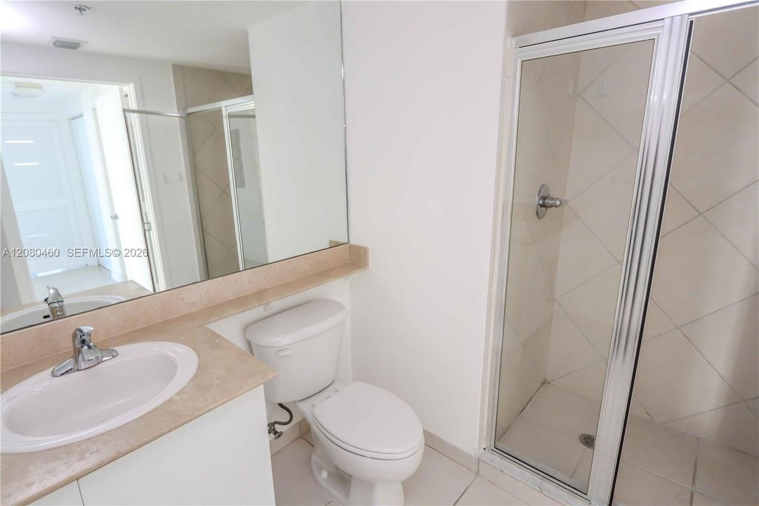 В аренду: $6,000 (3 спален, 2 ванн, 1792 Квадратных фут)