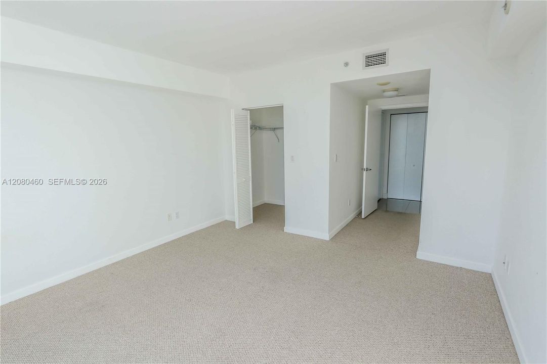 В аренду: $6,000 (3 спален, 2 ванн, 1792 Квадратных фут)