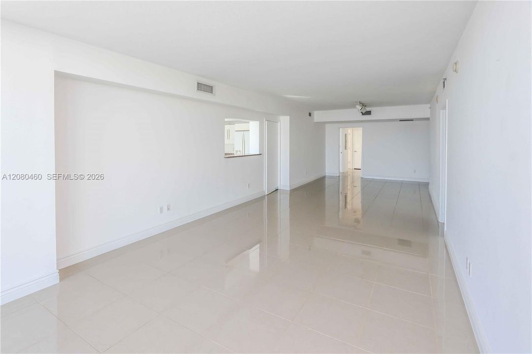 В аренду: $6,000 (3 спален, 2 ванн, 1792 Квадратных фут)