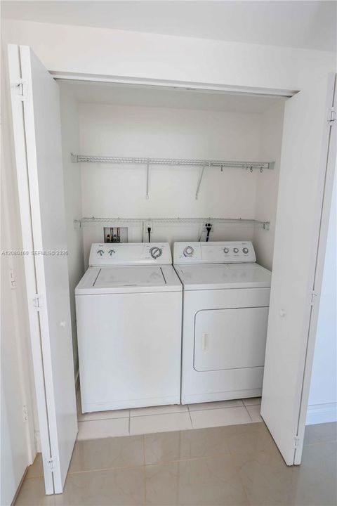 В аренду: $6,000 (3 спален, 2 ванн, 1792 Квадратных фут)