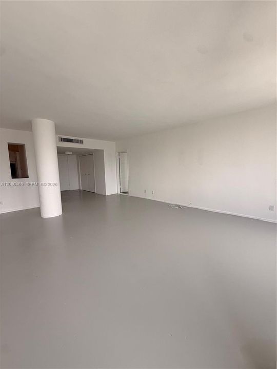 For Rent: $3,300 (1 beds, 1 baths, 1136 Square Feet)