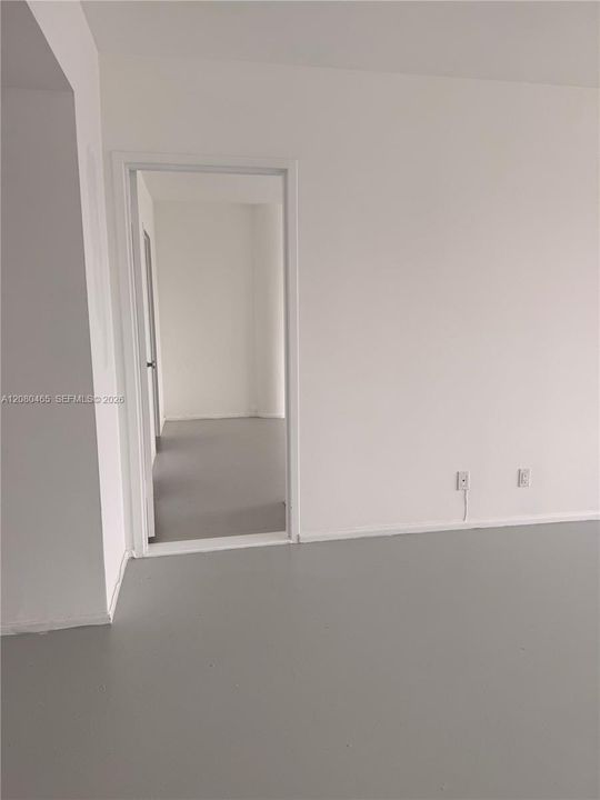 For Rent: $3,300 (1 beds, 1 baths, 1136 Square Feet)