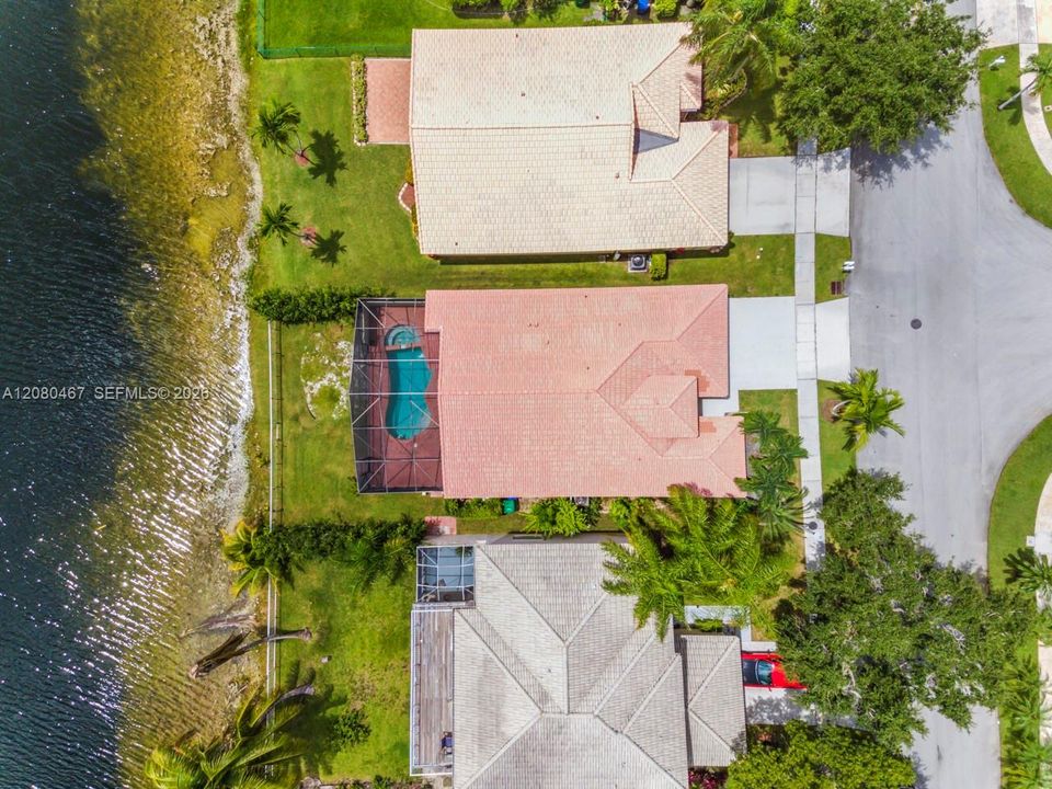 На продажу: $795,000 (3 спален, 2 ванн, 1815 Квадратных фут)