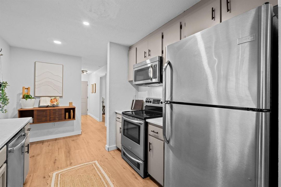10-web-or-mls-A7400611