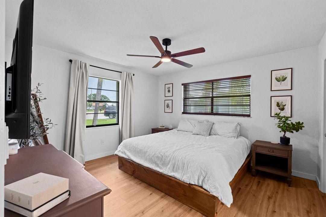 23-web-or-mls-A7400614