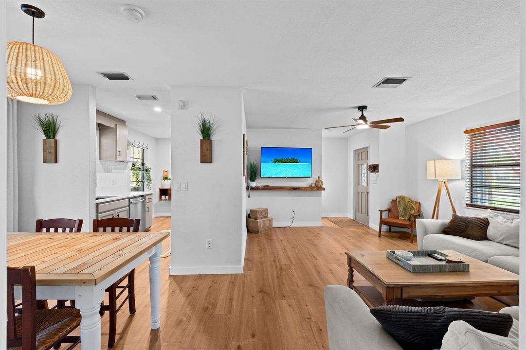 17-web-or-mls-A7400641